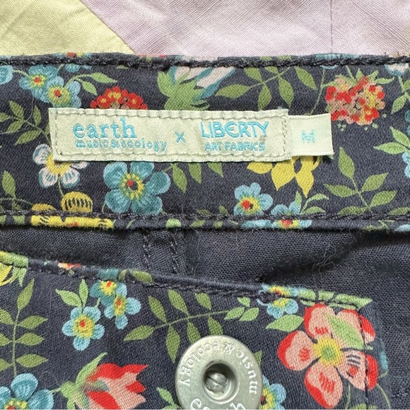 Low Rise Skinny Liberty Floral Pants - Picture 6 of 6